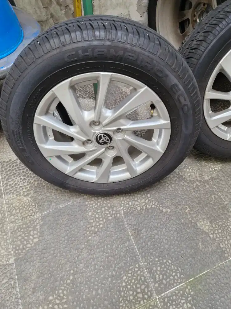 Velg ori agya 24 dan ban kondisi 90%