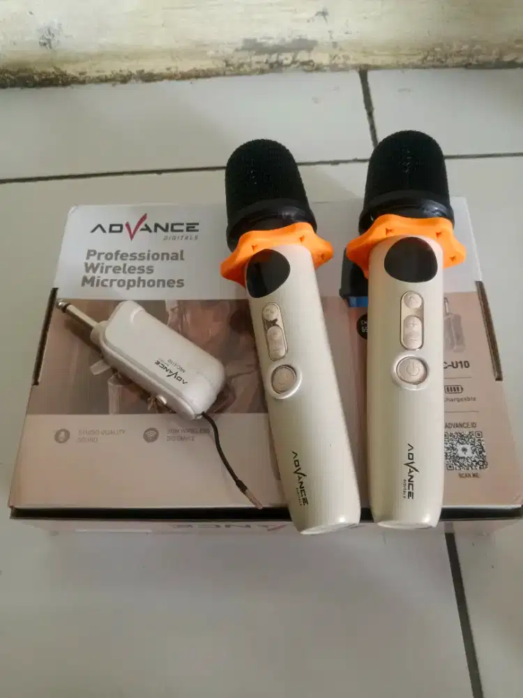 Mic advance U10 wireless karaoke tanpa kabel 2pcs (sepasang)