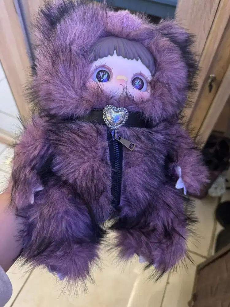 Pop mart maymei rebel doll backpack
