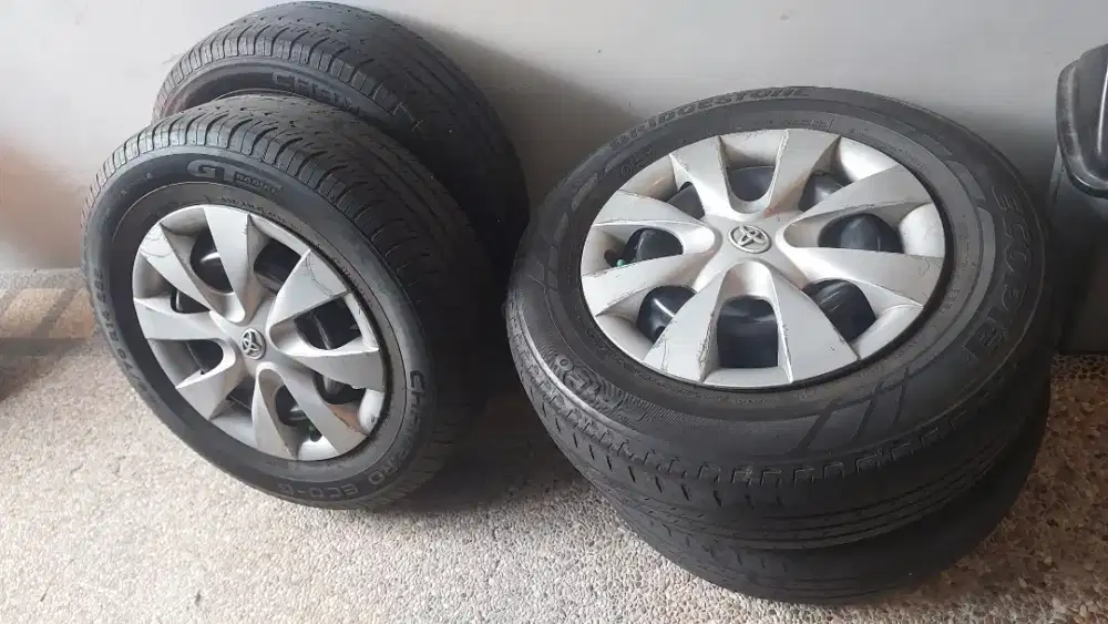 Jual Satu Sel velg + Ban + Dop