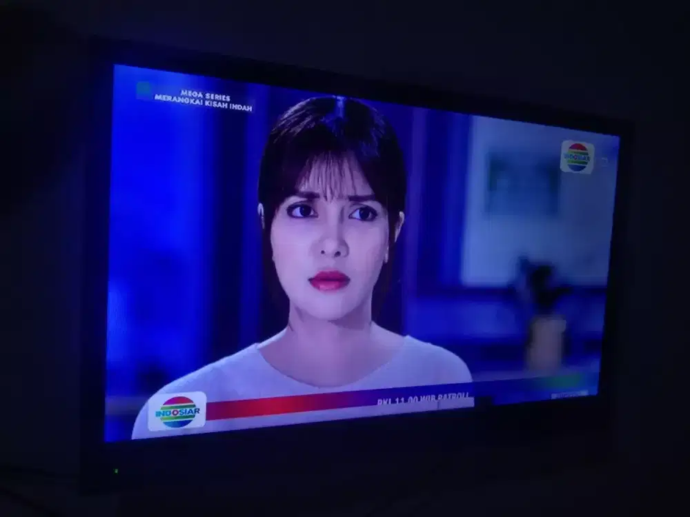 tv lcd merk sharp 32inchi