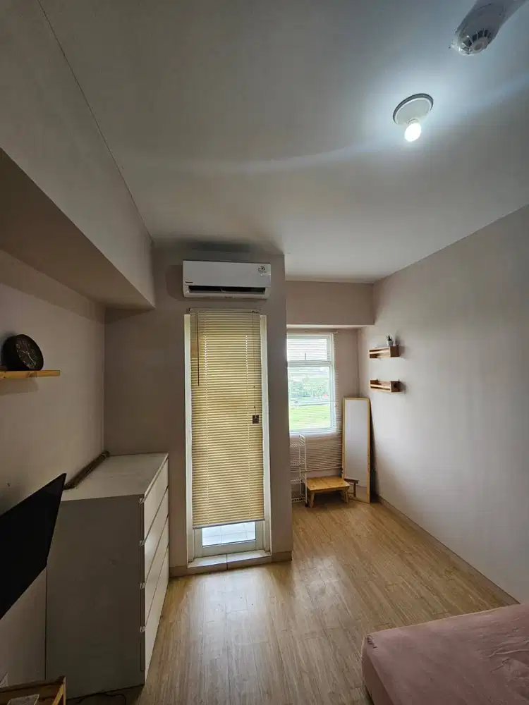 DISEWAKAN COZY STUDIO APARTEMEN SPRINGLAKE VIEW SUMMARECON BEKASI