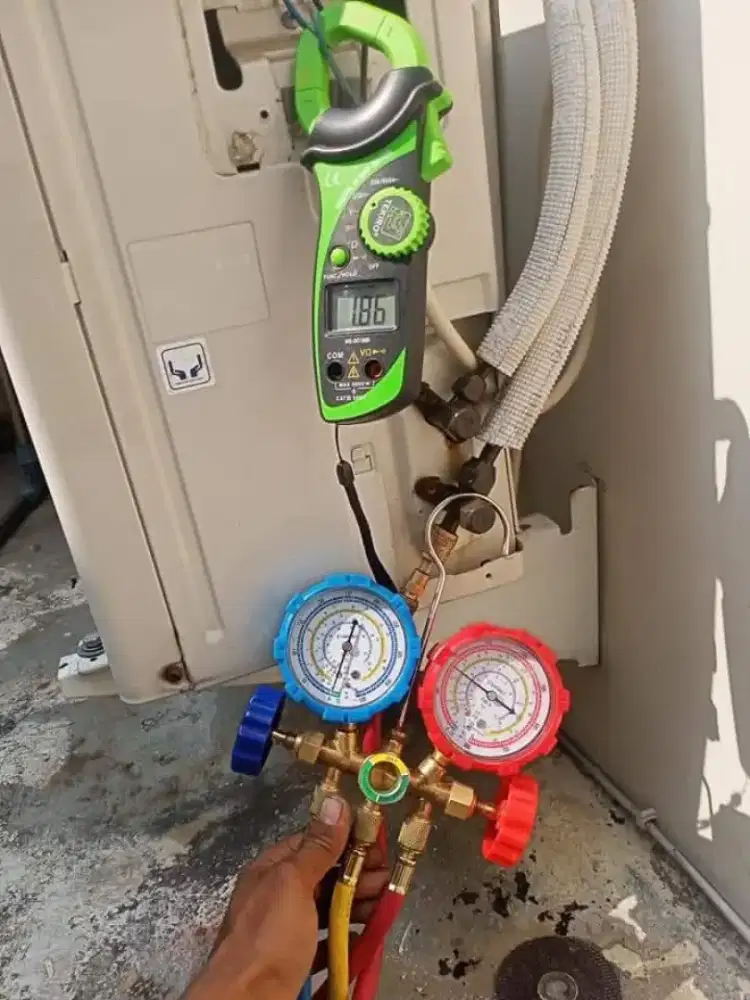 pengecekan unit bongkar pasang ac servis ac tambah freon isi freon dll