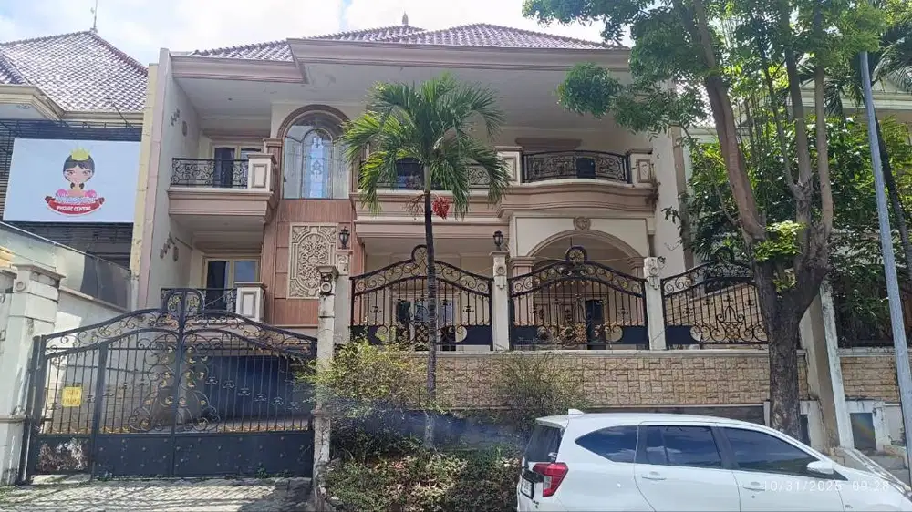 Dijual Rumah Komersial Area di Bukit Telaga Golf Citraland Surabaya