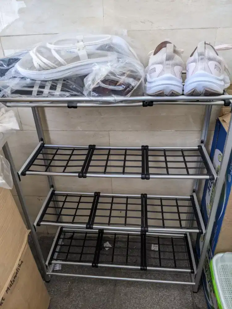 Rak sepatu aluminium