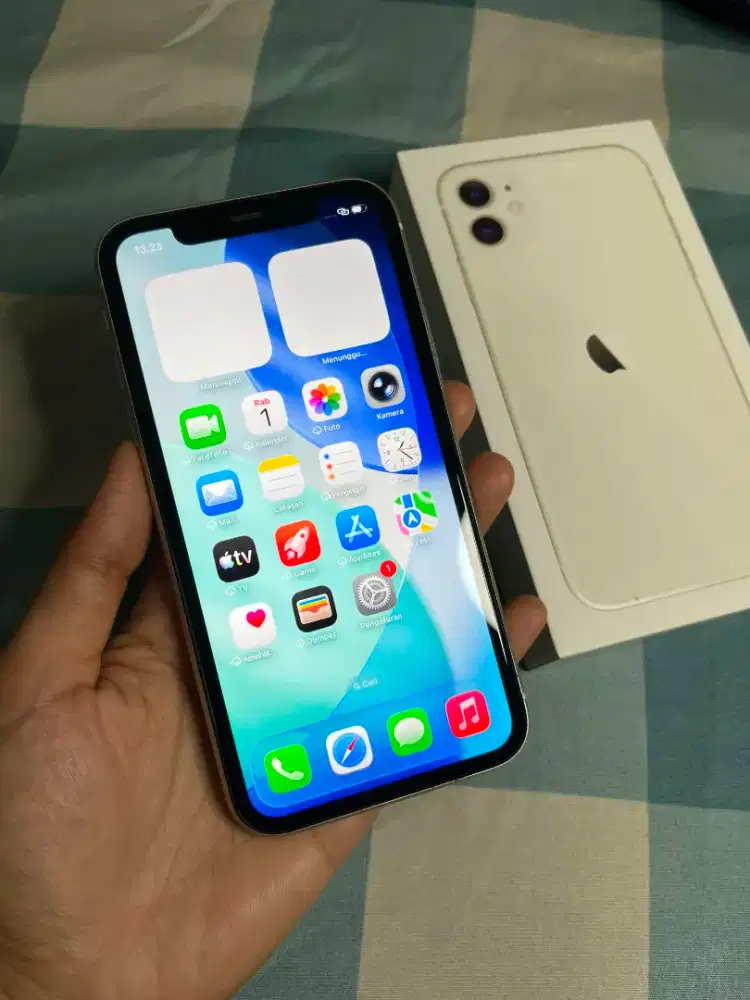 iPhone 11 128Gb iBox