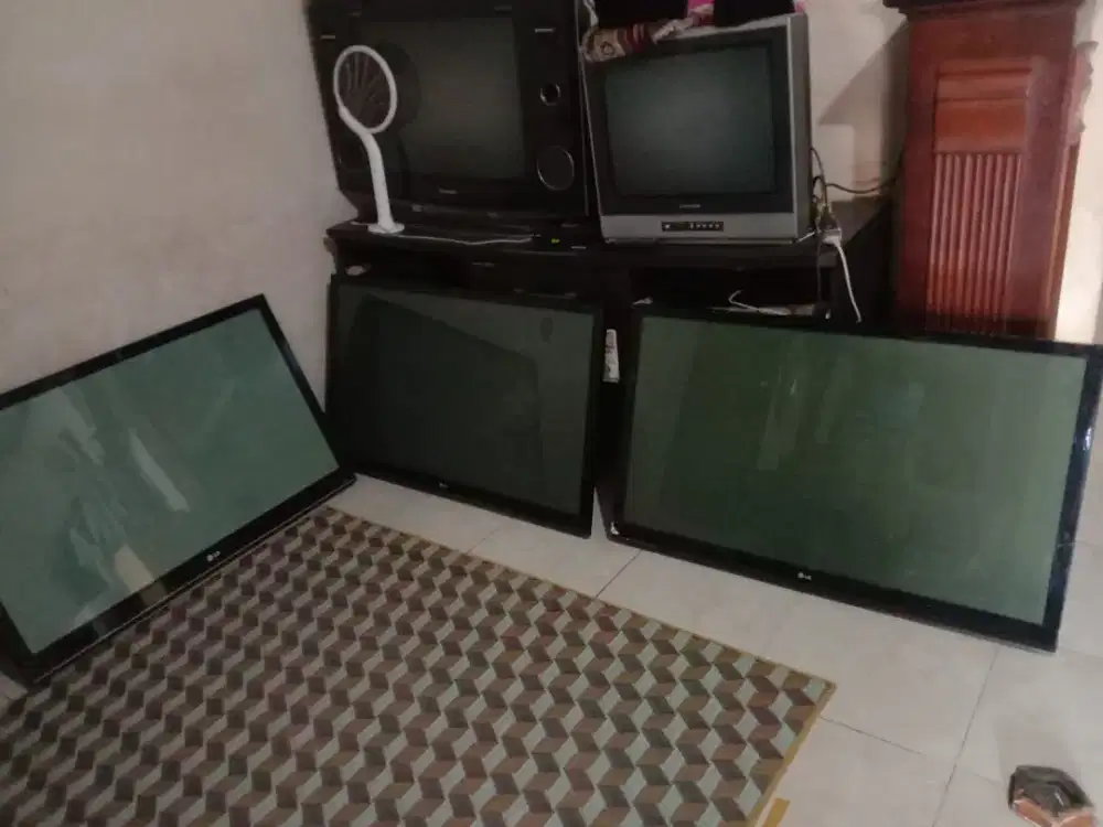 Menerima jual beli tv bekas borong atau satuan