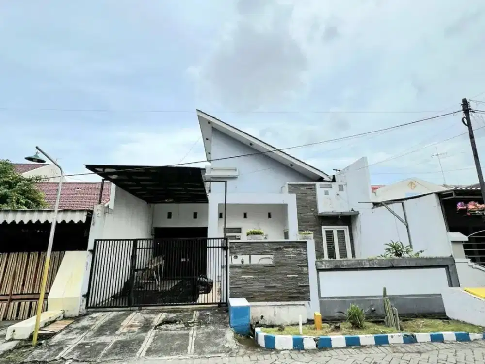 Rumah Hitung Tanah Rungkut Row Jalan 3 Mobil Bentuk Tanah Kotak