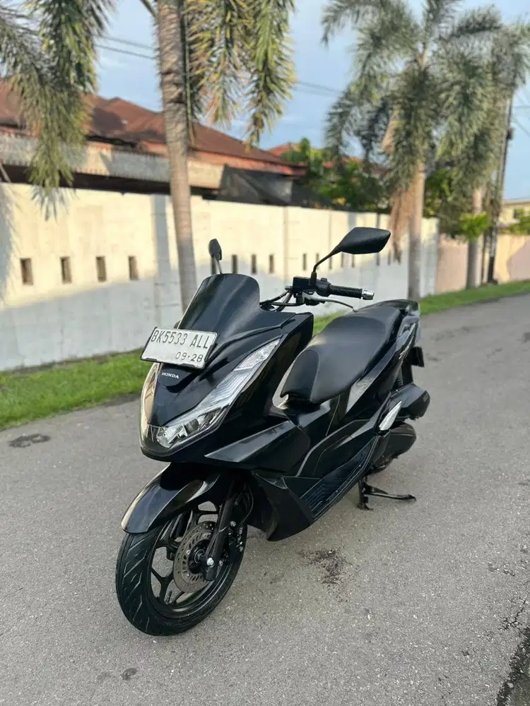 Honda PCX 160 CBS Tahun 2023