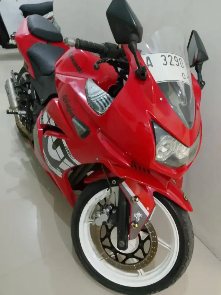 Kawasaki Ninja 250ZX 2011