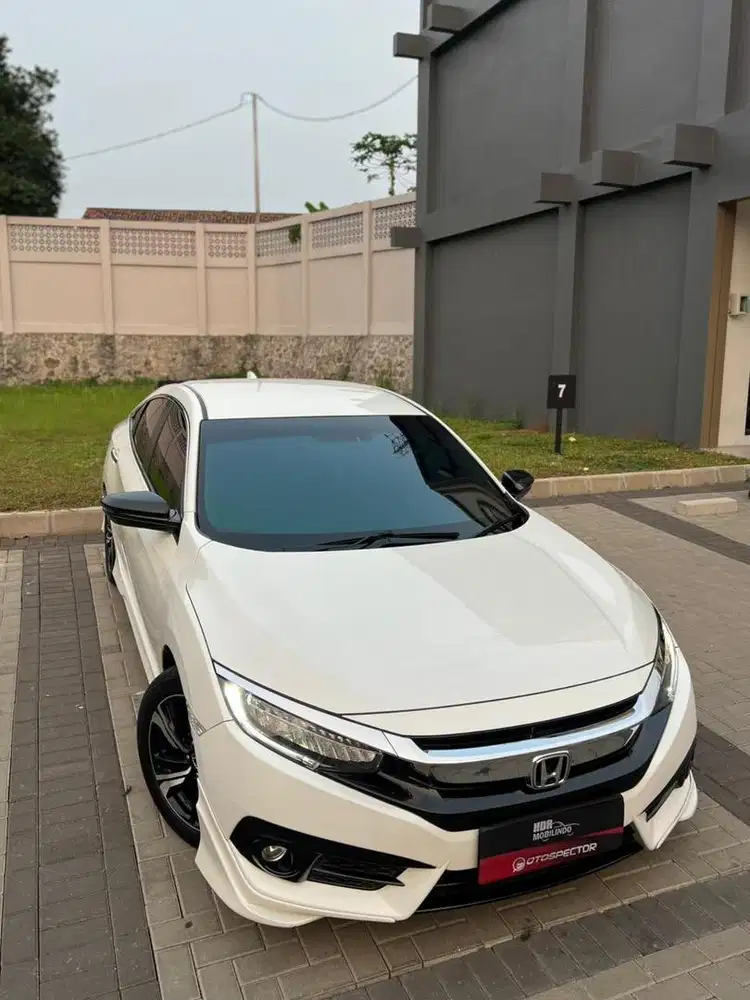 Honda Civic ES Sedan 1.5 Turbo AT 2016