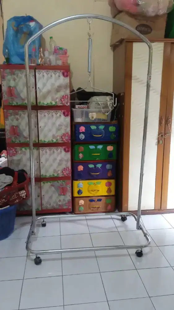 Tiang ayunan stainless