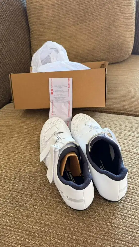 SHIAMANO RC 102 white size 42