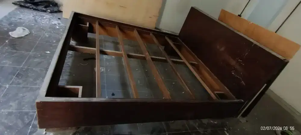 Dipan kasur ukuran 180 * 200