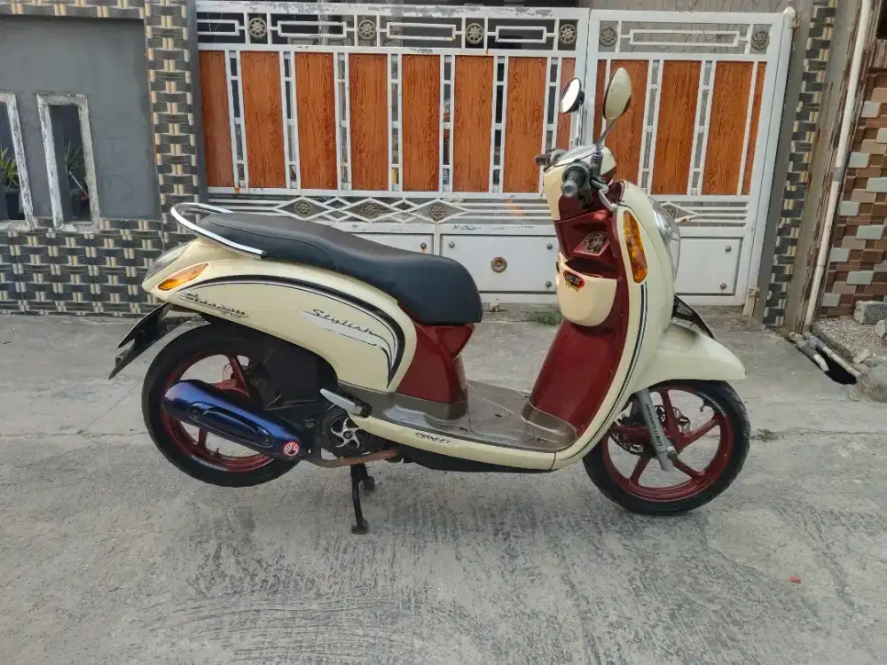 Honda Scoopy F1 tahun 2016 siap pakai, mesin halus pajak hidup