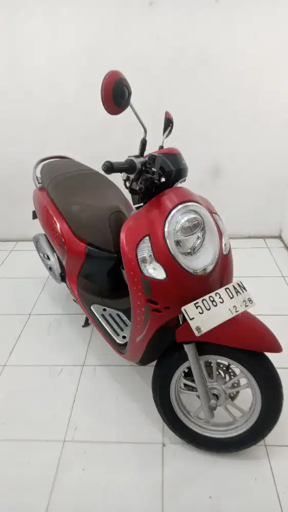 SCOOPY STYLISH TH.2023 KEYLESS