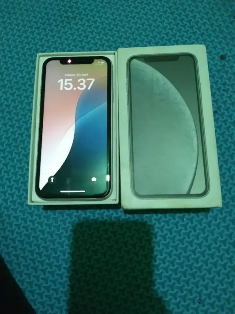 iPhone xr 64gb wifi only bypass