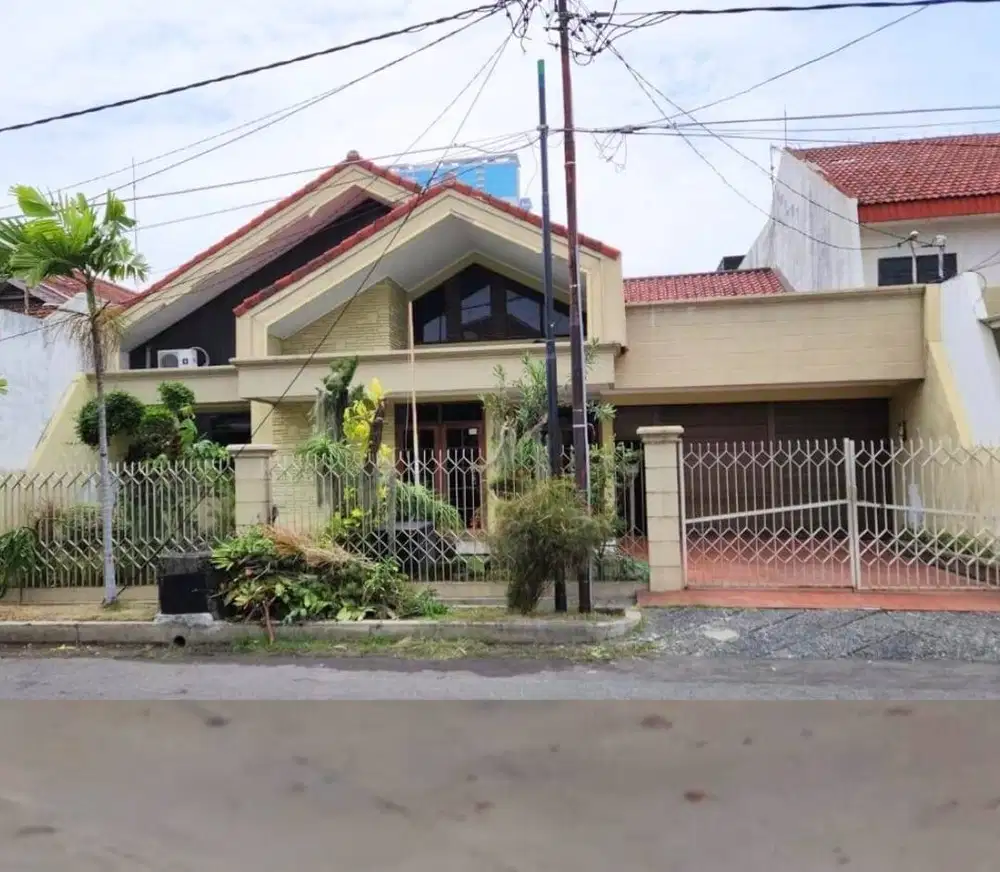 Dijual Rumah Hitung Tanah Dharmahusada Indah 1 Lantai dekat GalaxyMall