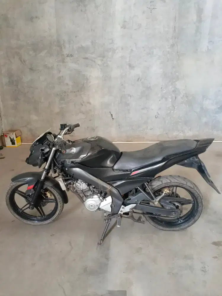 YAMAHA NEW VIXION KICK STARTER