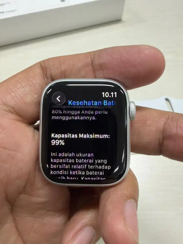 Apple Watch Series 8, 41mm, strap putih
