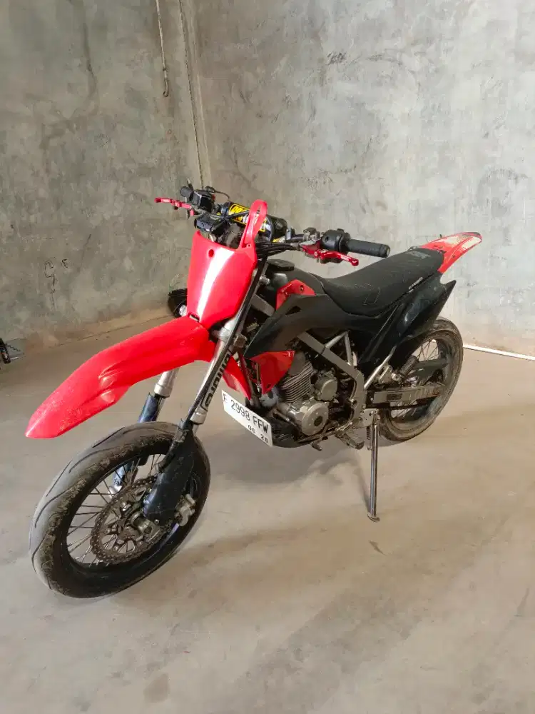 KAWASAKI KLX 150