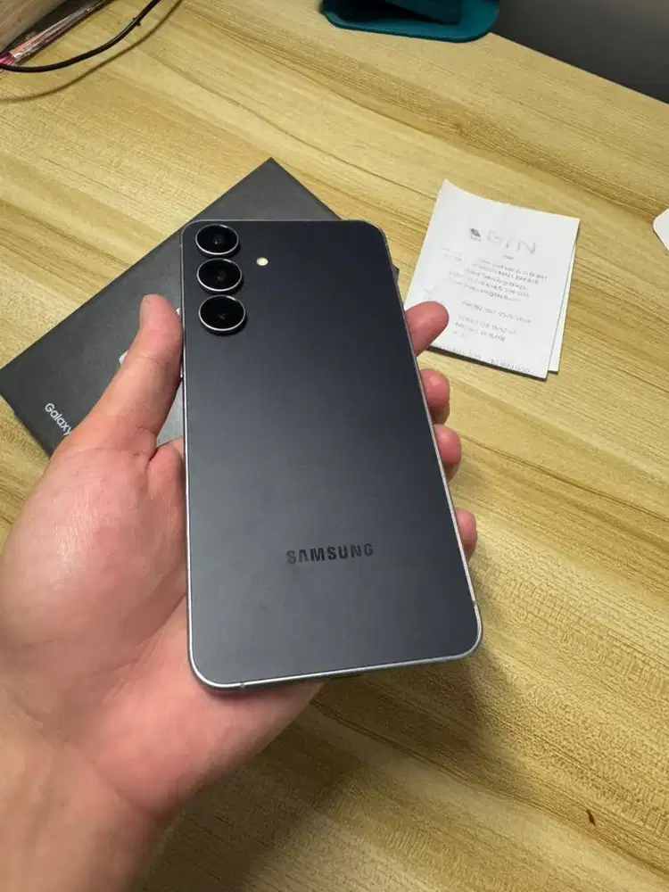 Samsung Galaxy S25 FE