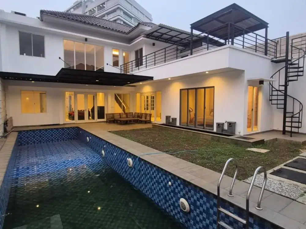 DIJUAL RUMAH MEWAH ARUNA ALAM SUTERA ADA KOLAM RENANG - TERMURAH