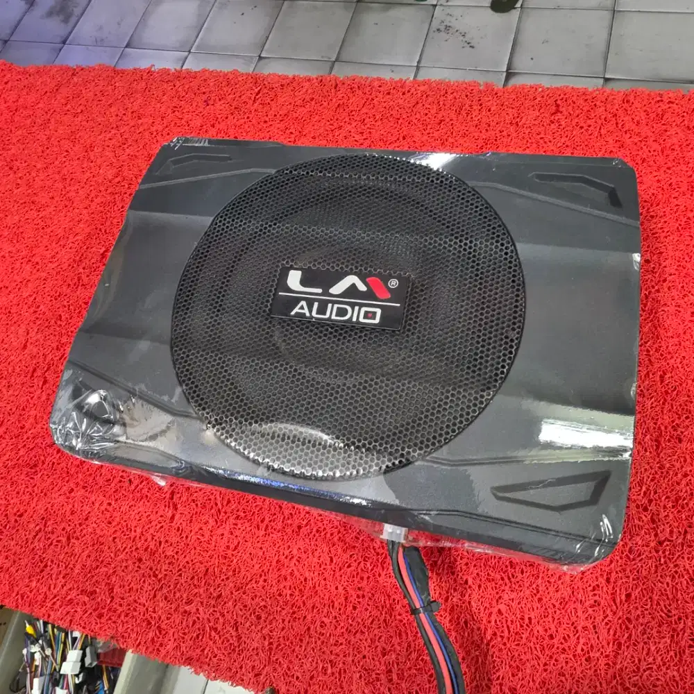 Subwoofer Kolong Aktif LM AUDIO LM-80S Subwoofer Aktif LM AUDIO 8 in