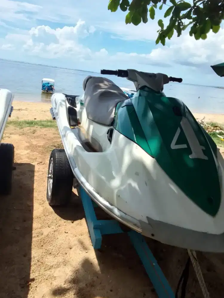 Jetski ada 2 unit yamaha 2 tak 700 cc