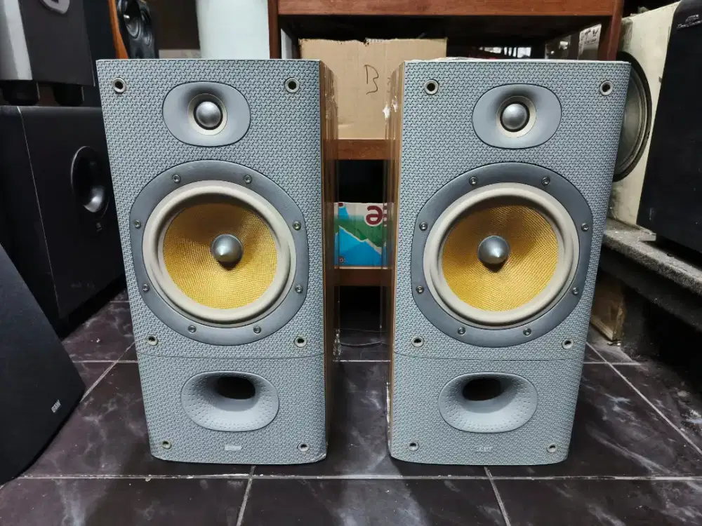 Speaker B&W DM602 S3 (Like New)