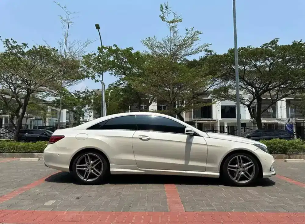 Mercedes Benz E200 AMG Line Coupe Panoramic AMG CBU Perfect Condition