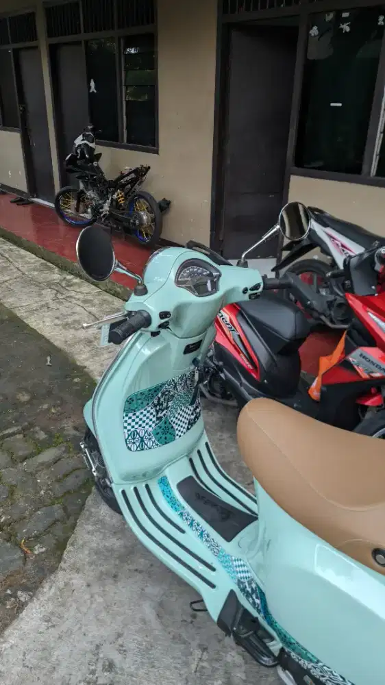 Vespa Lx 125 Batik Edition 2023