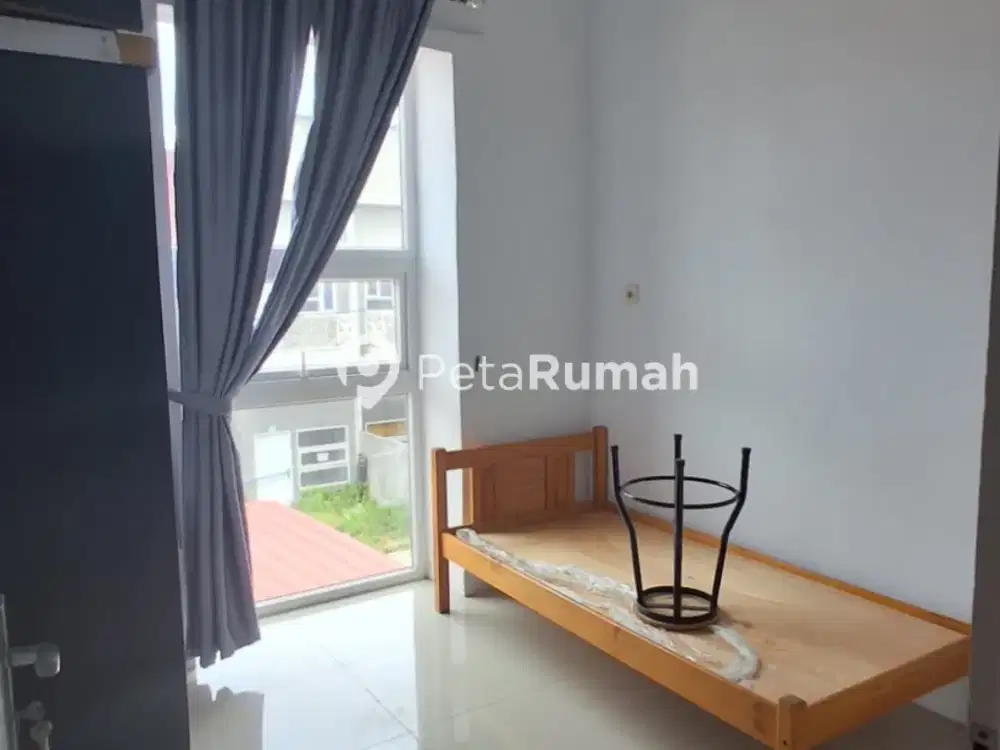 DIJUAL RUMAH JALAN KAPTEN RAHMAD BUDIN KOMPLEK ROYAL MANSION  (SANCHUN)