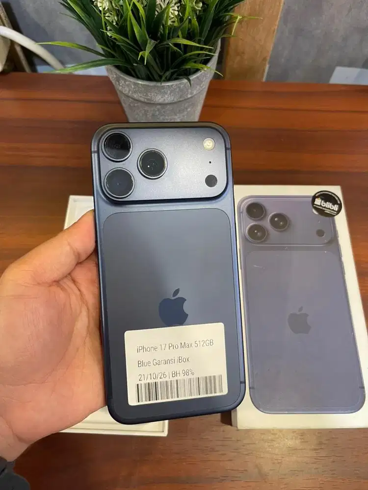 Iphone 17pro max 512 biru like new Garansi resmi fullset