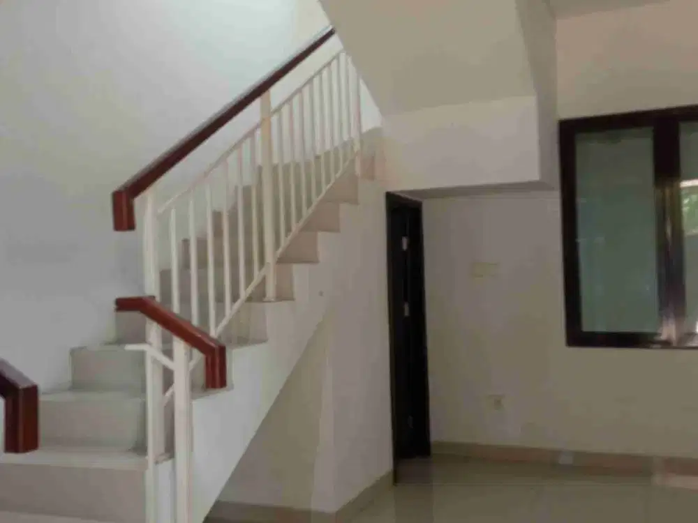 Sewa cepat Ruko 2 lantai renov di Savoy Jakarta Garden City (JGC) Cakung Jakarta Timur