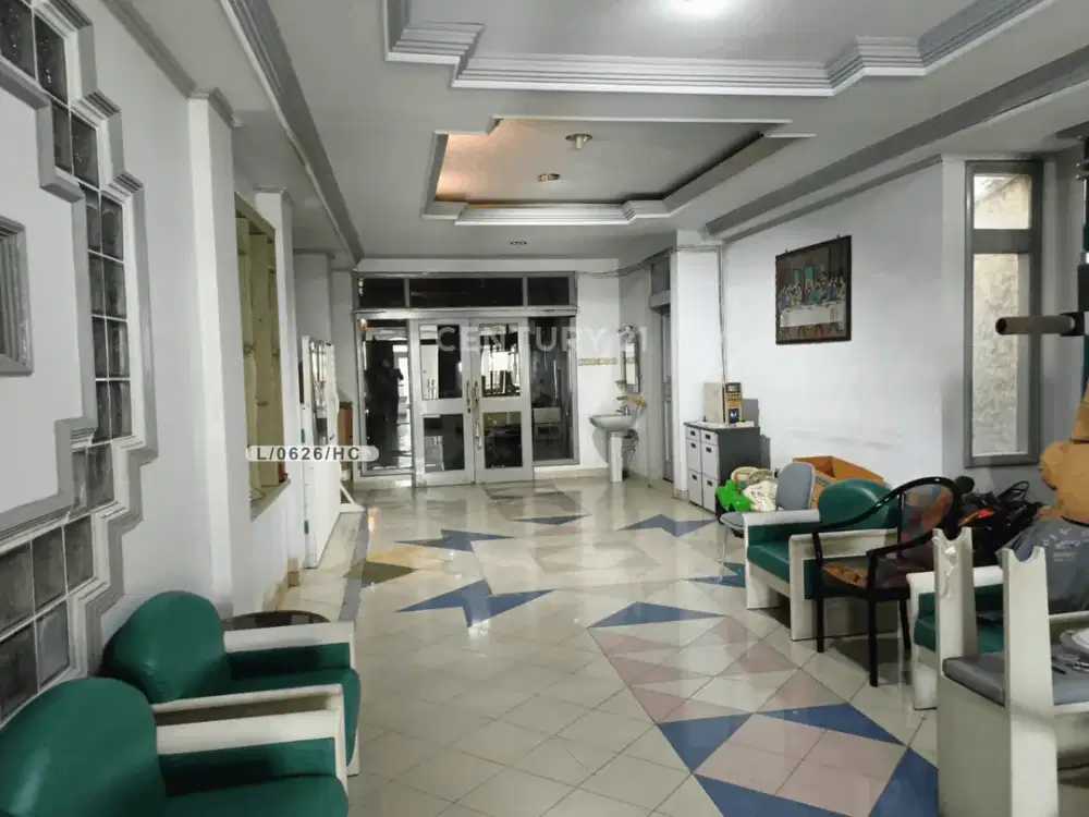 Dijual Ruko 3 Lantai Semi Furnished Di Karanggetas Cirebon