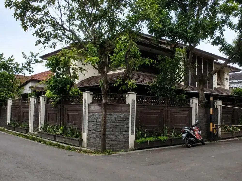 Rumah LELANG murah SHM nyaamn 2 lantai Hoek di Pasir Salam ,Regol, Bandung