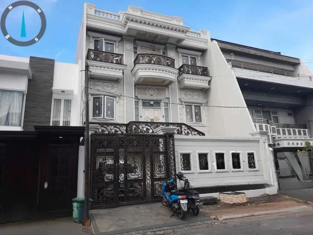 Rumah design Classic modern di Jakarta Barat Taman Palem lestari