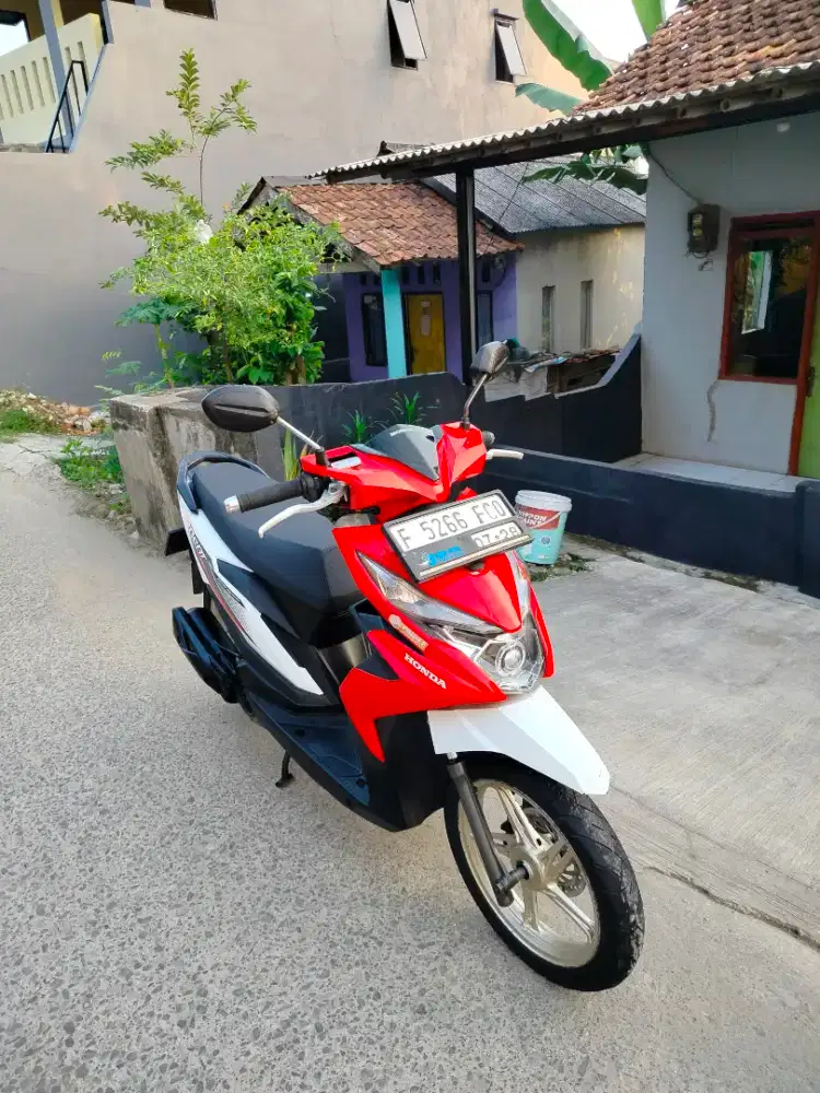 Beat ECO CBS iss 2019 merah putih