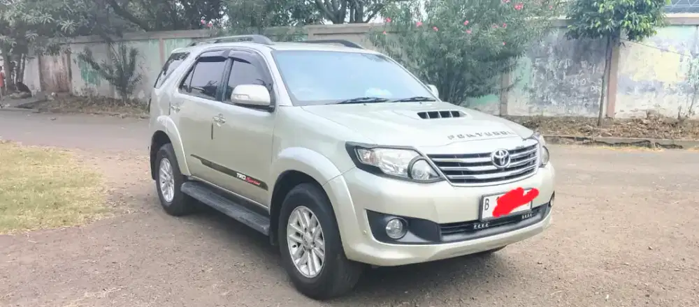 TOYOTA FORTUNER 2.5 G AT VNT TURBO