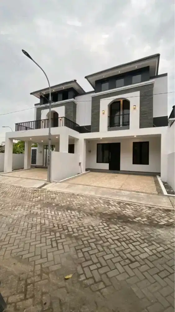 RUMAH BARU 2 LANTAI BAGUS MEGAH KETILENG SEMTIM