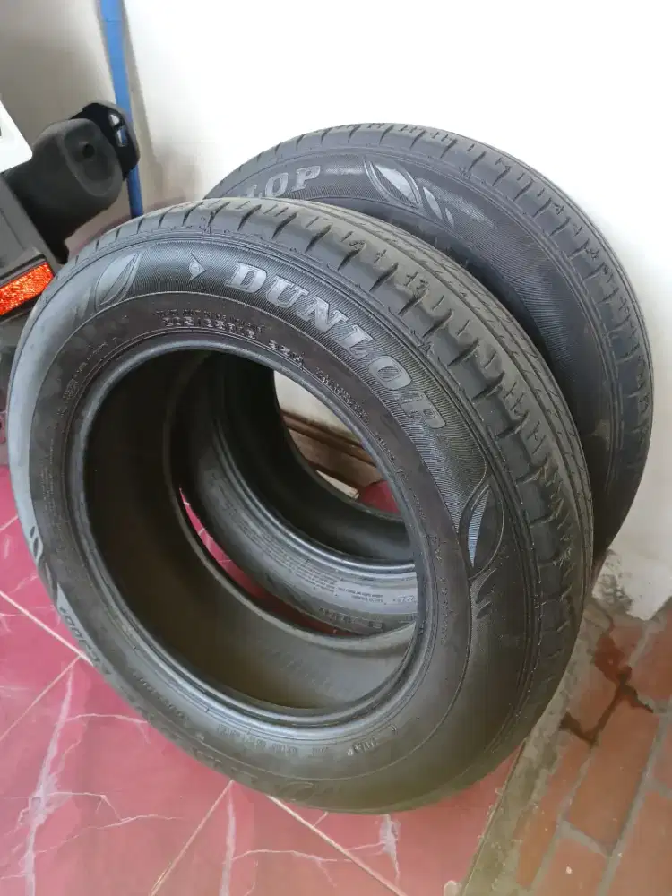 2 ban mobil Dunlop r16-205/65