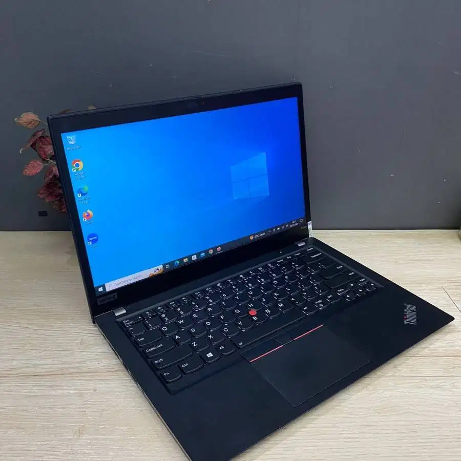 Laptop Lenovo Thinkpad T490s Core i5-8365U RAM 16GB N-ETM