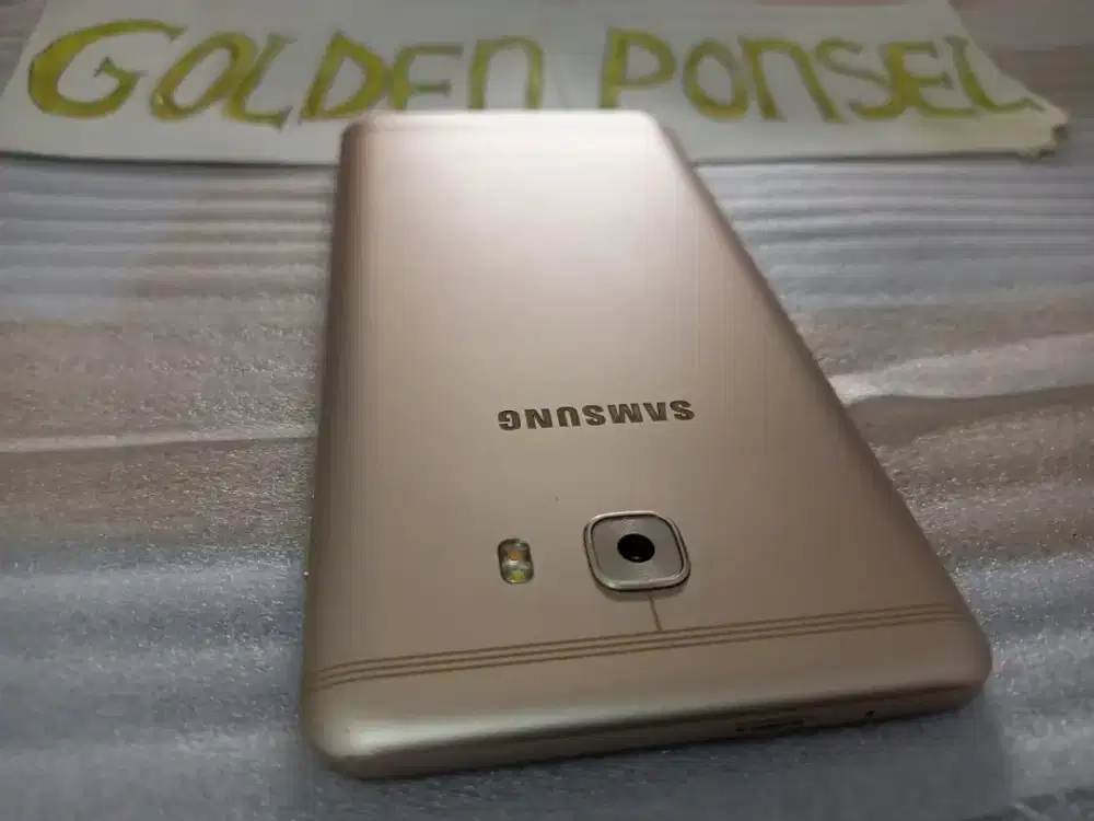 Samsung C9 Pro Gold w.Perfect.Ram6Gb/64Gb-Golden Ponsel