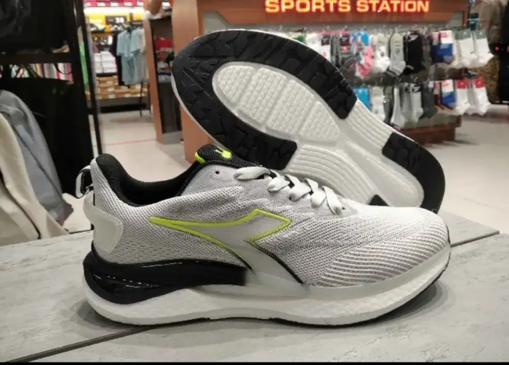 Sepatu diadora run sizs 41 murah