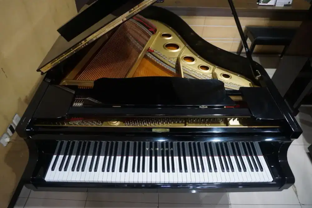 Grand Piano Yamaha C3B Original