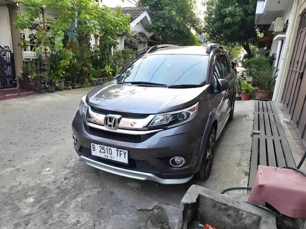 Honda BR-V BRV Prestige CVT Matic AT Tahun 2016 Abu , 2018