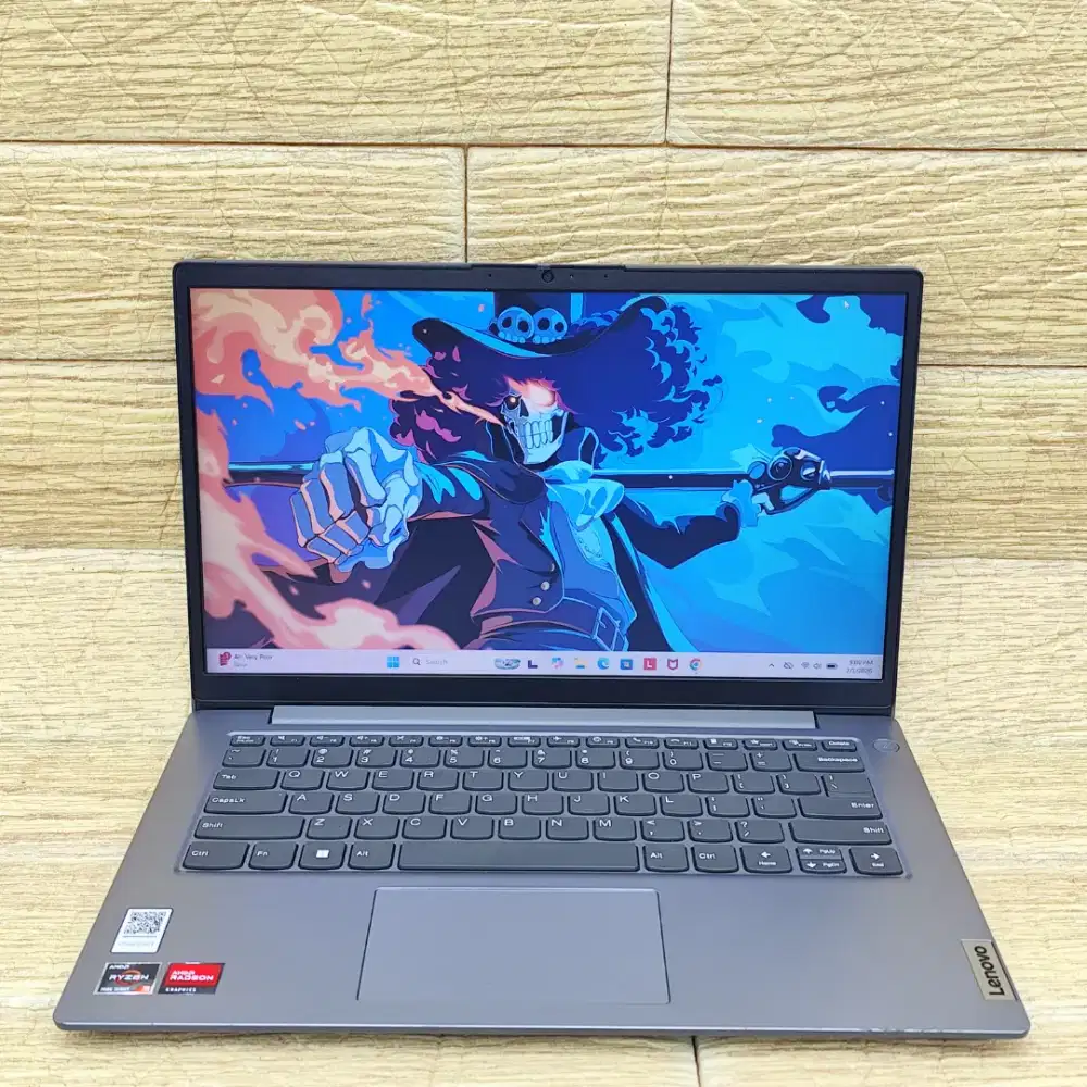 Laptop Bekas Lenovo V14 G4 AMN AMD Ryzen 3 7320U Ram 8GB SSD 256GB FHD