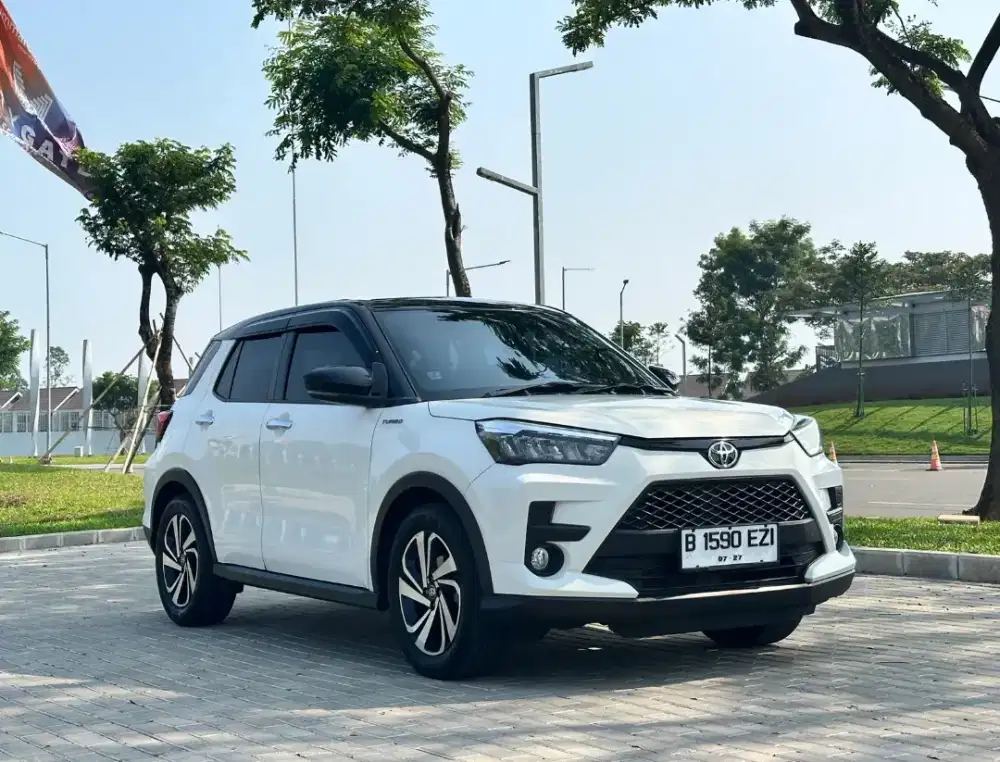Toyota Raize Turbo 1.0 TwoTone Automatic  2022 Bensin Putih Metalik