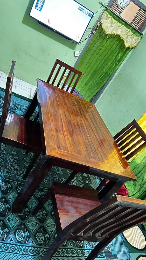 Meja makan + kursi 4 asli jati